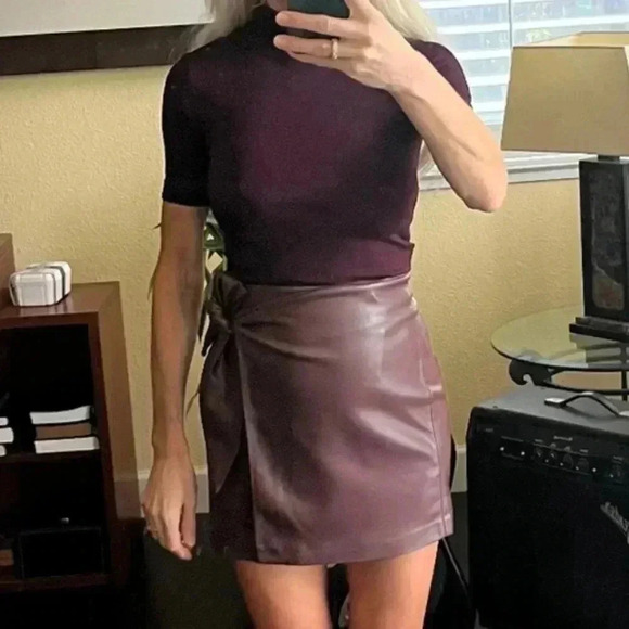 Mango Turtleneck Short Sleeved Knitted Sweater size XS - Picture 3 of 3